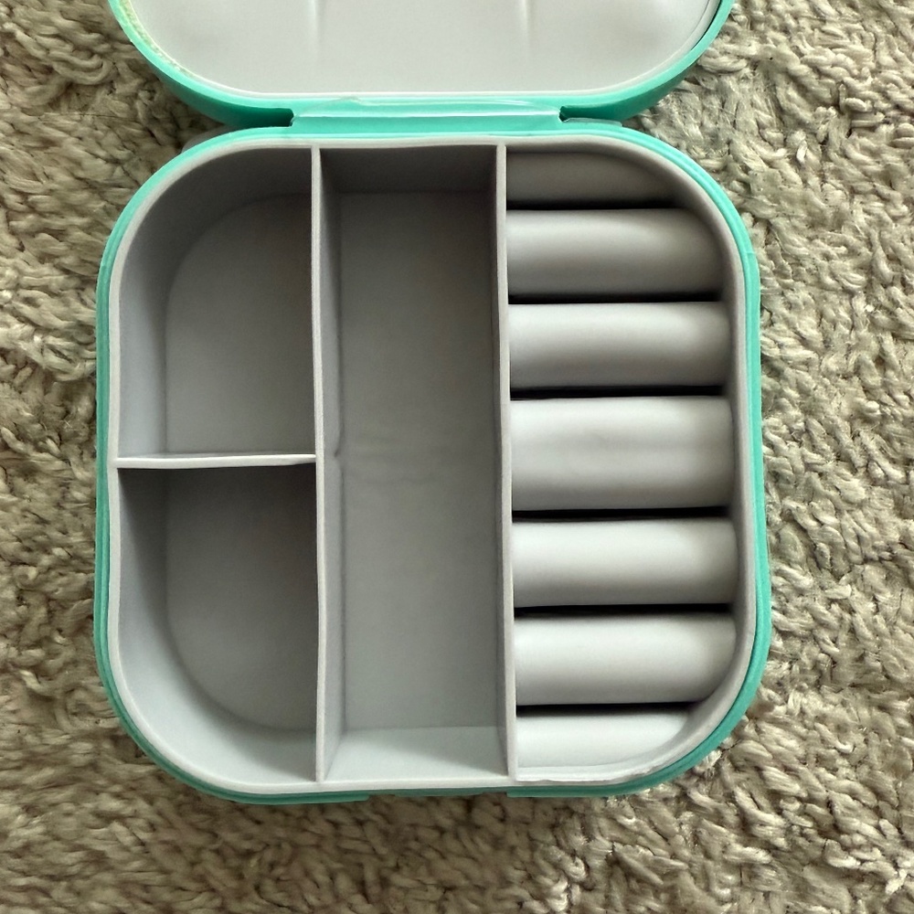 Travel Jewelry Box - Picture 6 of 16
